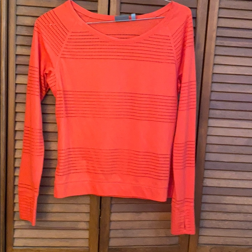 Athleta limitless long sleeve tee